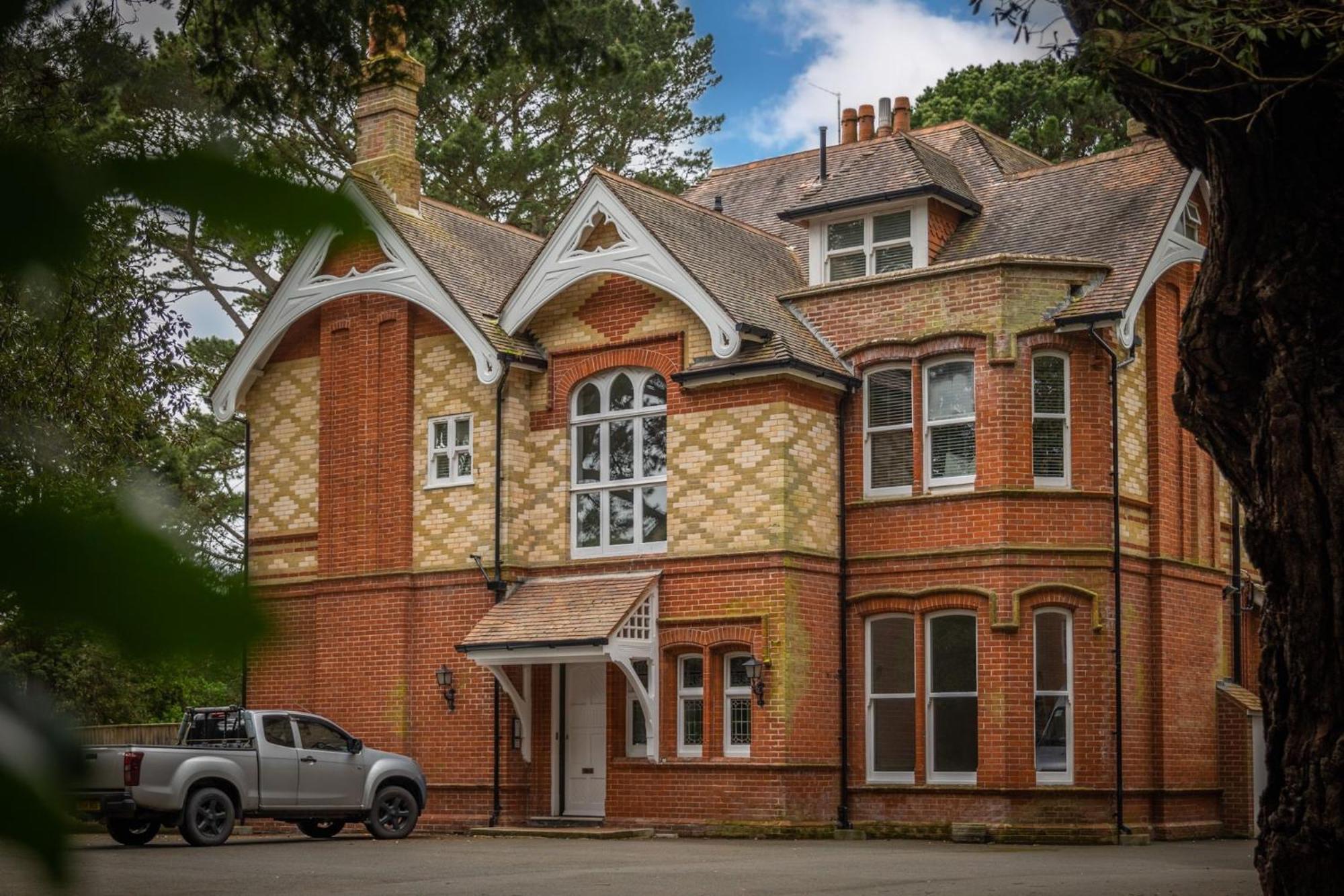 Opulence Villa Bournemouth Exterior photo